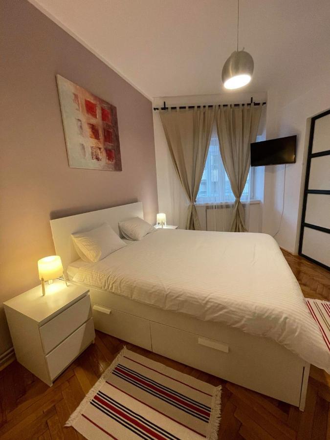 Interbellic Flat Apartament