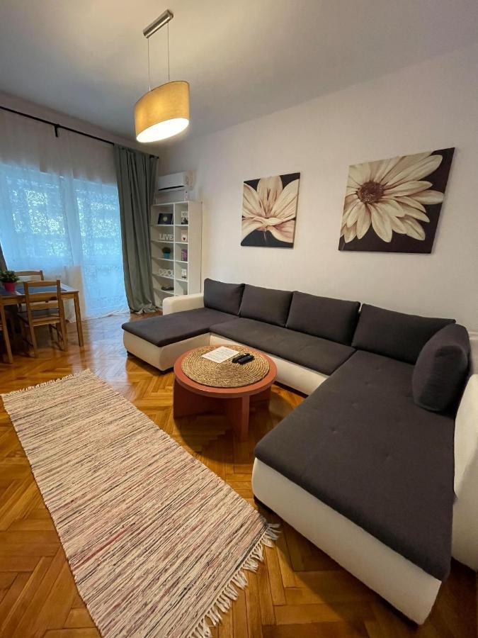 Interbellic Flat Apartament Bucureşti